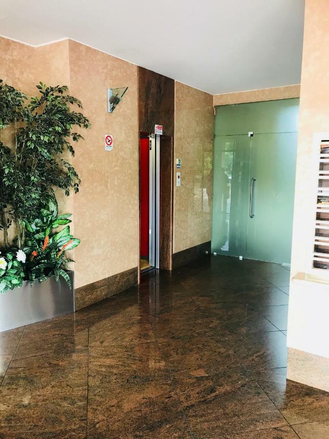 Chic Panoramic Apartment Bergamo Bagian luar foto
