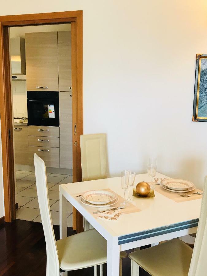 Chic Panoramic Apartment Bergamo Bagian luar foto
