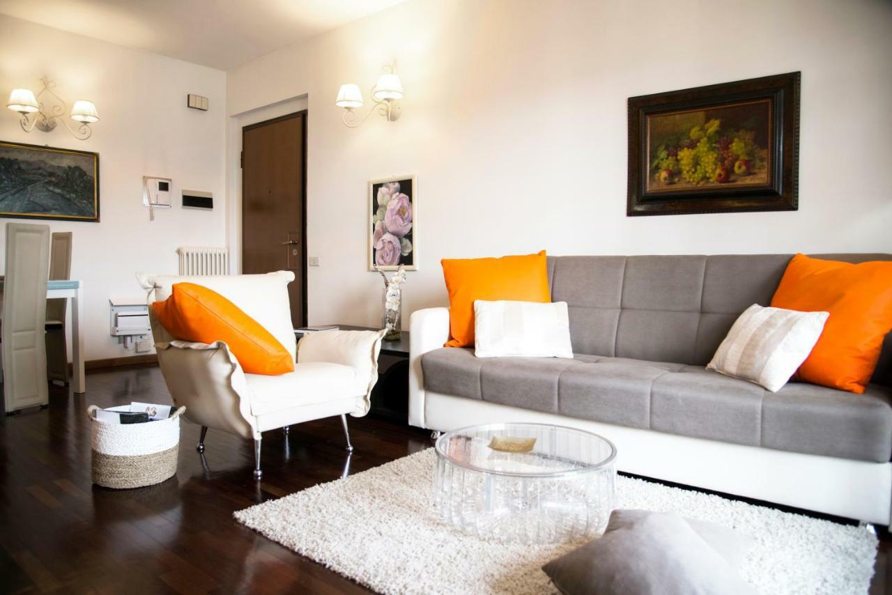 Chic Panoramic Apartment Bergamo Bagian luar foto