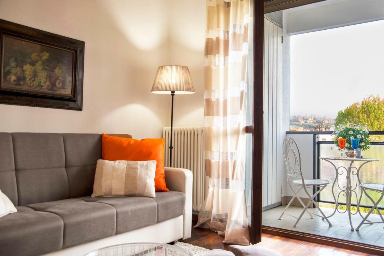 Chic Panoramic Apartment Bergamo Bagian luar foto