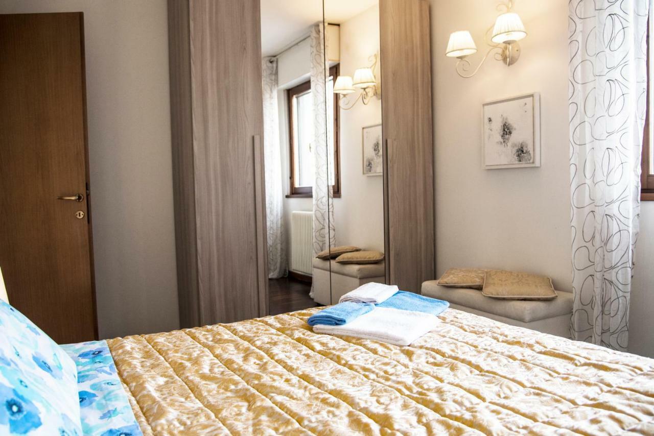Chic Panoramic Apartment Bergamo Bagian luar foto